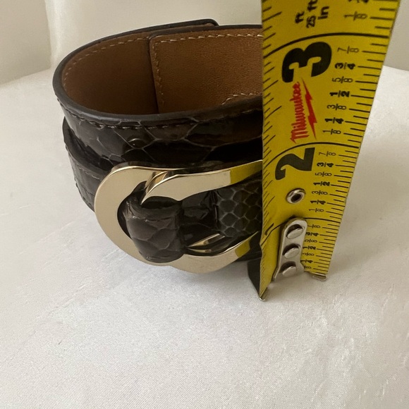 Max Mara Python Embossed Leather Cuff Bracelet - Picture 11 of 11